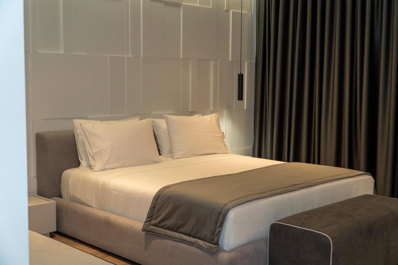 Center Hotel Sarandë Buitenkant foto